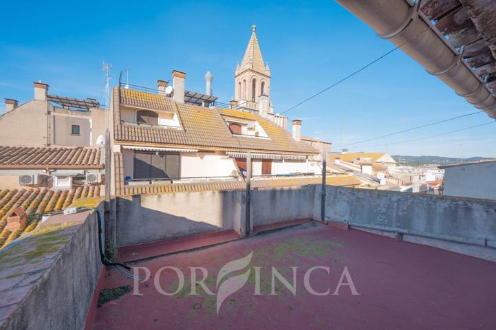 Encantadora casa adosada de 4 plantas con local - garaje en una ubicación privilegiada de Palamós photo 0