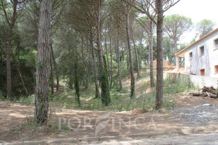 Parcela edificable totalmente plana en urbanización Mas Pere de Calonge photo 0