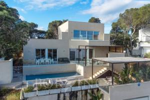 Moderna casa de ensueño con vistas espectaculares al mar en Calonge photo 0