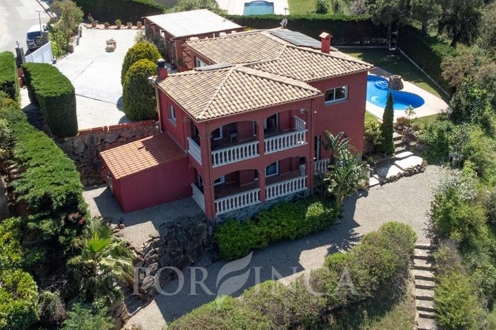 Villa con carácter único, gran jardín con piscina y espectaculares vistas en Calonge photo 0