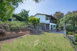 Casa rústica modernizada con vistas espectaculares y gran jardín en Romanyà, Costa Brava photo 0