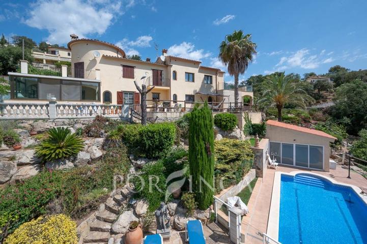 Gran chalet con privacidad total, amplio jardín con piscina y apartamento independiente en Vizcondado de Cabanyes, Calonge photo 0