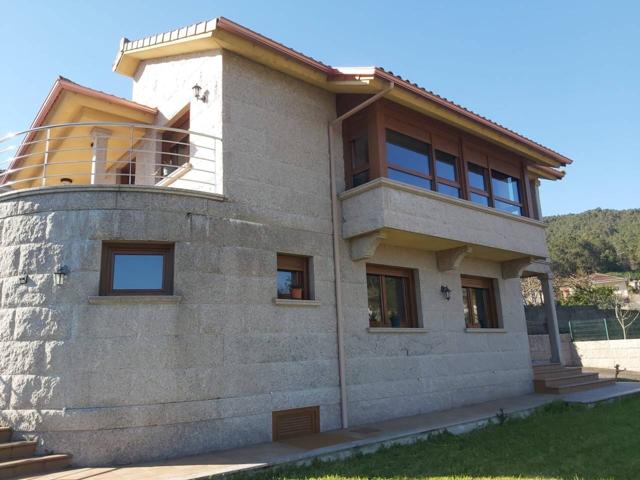 Casa en venta en Ponteareas photo 0