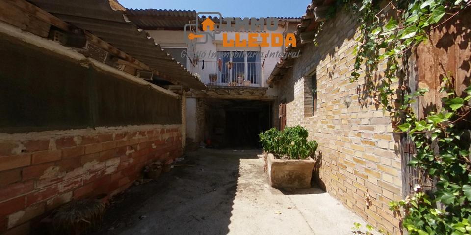 Unifamiliar adosada - Almacelles photo 0