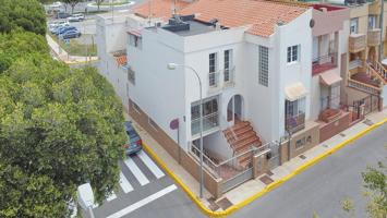 Adosado en venta en El Ejido photo 0