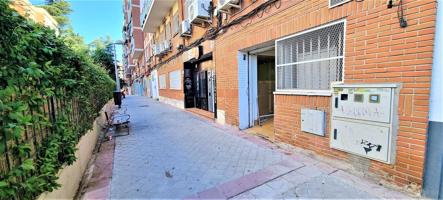 Casa En venta en Calle San Lamberto, 1, Ciudad Lineal, Madrid photo 0