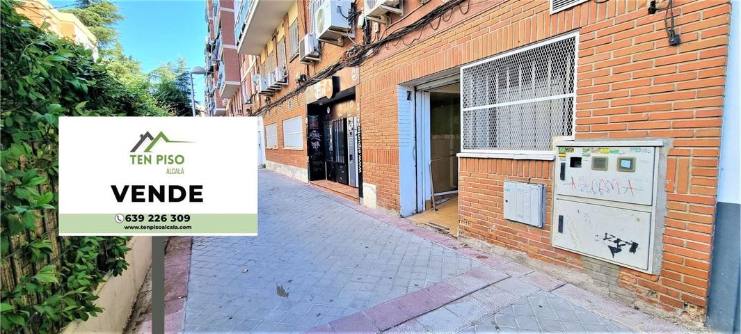 Casa En venta en Calle San Lamberto, 1, Ciudad Lineal, Madrid photo 0