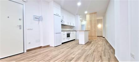 Piso En venta en Calle Carolina Coronado, 44, Ciudad Lineal, Madrid photo 0