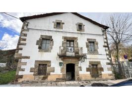 CASA PASIEGA INDEPENDIENTE EN ESPINOSA DE LOS MONTEROS photo 0