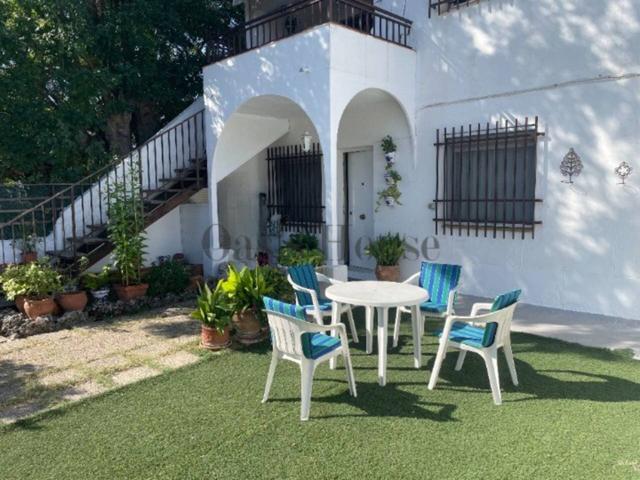 Planta baja con jardín de una casa de dos alturas en Pozuelo de Alarcón – Exclusividad, comodidad y ubicación privilegia photo 0