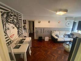 MARAVILLOSA VIVIENDA CON EXCELENTE DISTRIBUCIÓN Y GARAJE OPCIONAL EN EL BARRIO DE CUZCO-CASTILLEJOS photo 0