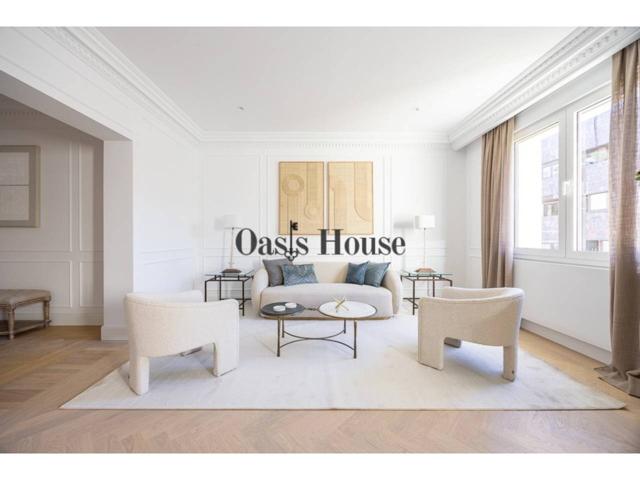 MARAVILLOSO PISO A ESTRENAR EN EL PRESTIGIOSO BARRIO DE RECOLETOS photo 0