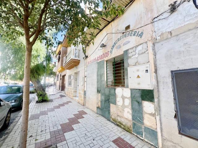 Chalet en venta en CALLE MONTIEL, 32, El Palo , Este, Málaga, Málaga photo 0