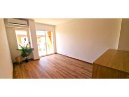 PISO EN VENTA EN AVENIDA GAMONAL photo 0