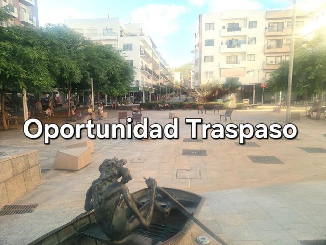 Se Traspasa Local de Hostelería Premium – Plaza Principal de Santa Eulalia, Ibiza photo 0