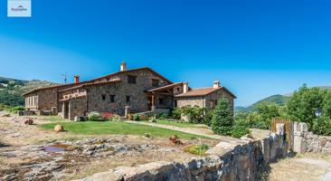 Casa En venta en Centro, Navalperal De Tormes photo 0