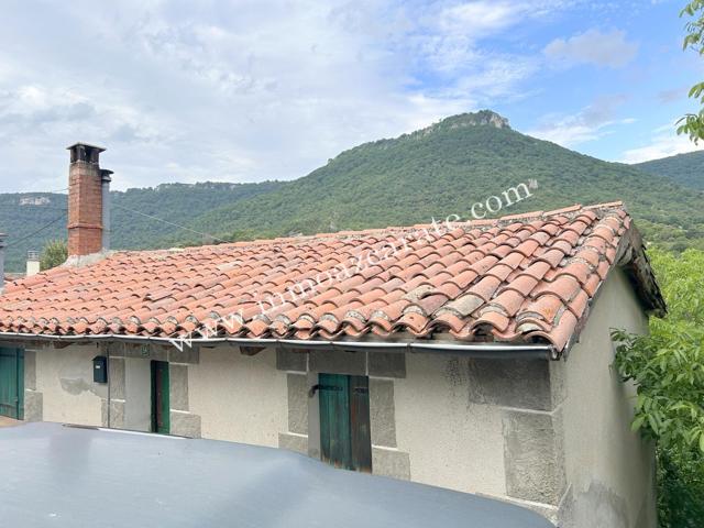 Encantadora casa de piedra en Artaza photo 0