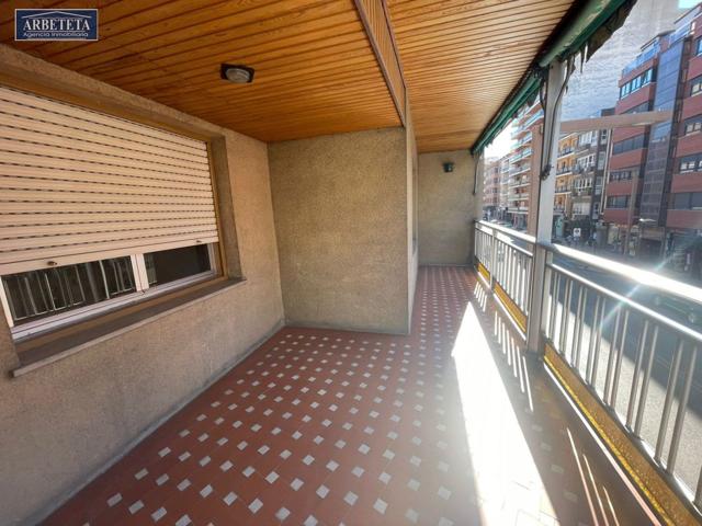 Se vende piso de cuatro dormitorios en la zona del Amparo, Guadalajara. photo 0