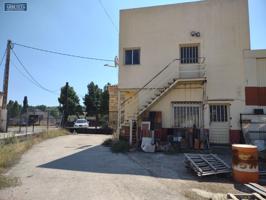 Agencia Inmobiliaria ARBETETA, VENDE Nave con parcela de 1851 m2. photo 0