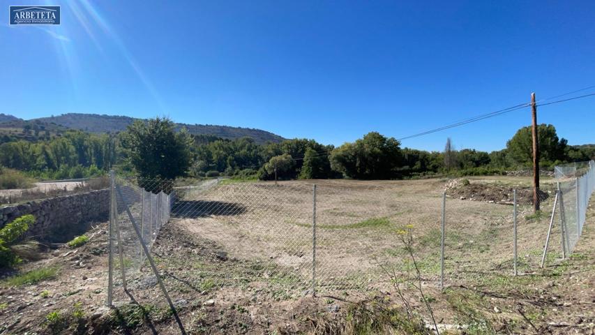 Agencia Inmobiliaria Arbeteta, VENDE terreno en Brihuega. photo 0