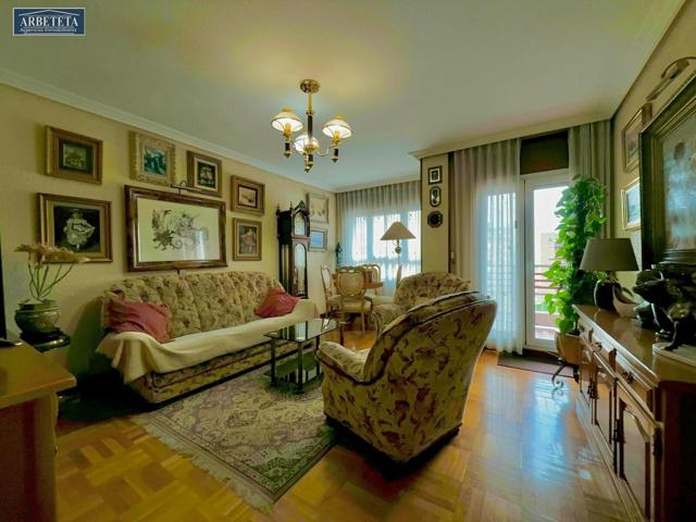 INMOBILIARIA ARBETETA VENDE PISO DE CUATRO DORMITORIOS EN ZONA AVDA. DE CASTILLA photo 0