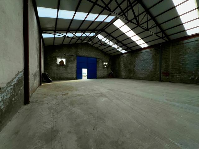 INMOBILIARIA ARBETETA ALQUILA NAVE DE 580M2 EN LA CARRETERA DE FONTANAR, GUADALAJARA photo 0