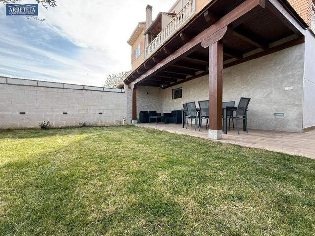 INMOBILIARIA ARBETETA VENDE CHALET PAREADO DE 4 DORMITORIOS EN CABANILLAS DEL CAMPO photo 0