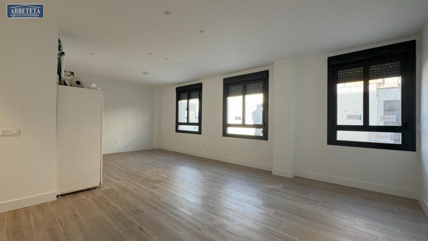INMOBILIARIA ARBETETA VENDE BAJO DE DOS DORMITORIOS EN PLENO CENTRO DE GUADALAJARA photo 0
