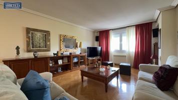 INMOBILIARIA ARBETETA VENDE MAGNÍFICO PISO EN ZONA ADORATRICES, GUADALAJARA photo 0