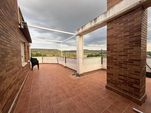 INMOBILIARIA ARBETETA ALQUILA ÁTICO DE 3 DORMITORIOS photo 0