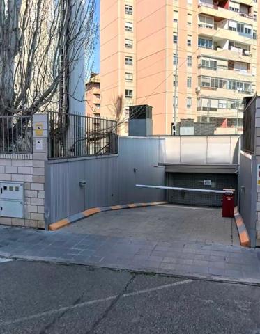 INMOBILIARIA VENDE PLAZA DE GARAJE EN PARKING DE SALESASIANOS photo 0