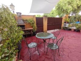 INMOBILIARIA ARBETETA VENDE ADOSADO EN RESIDENCIAL TORRE DEL BURGO photo 0