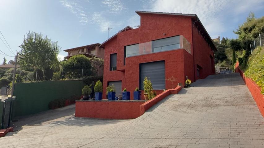 INMOBILIARIA ARBETETA VENDE EXCLUSIVO CHALET EN PRESTIGIOSA URBANIZACIÓN PRIVADA, EL CLAVÍN photo 0