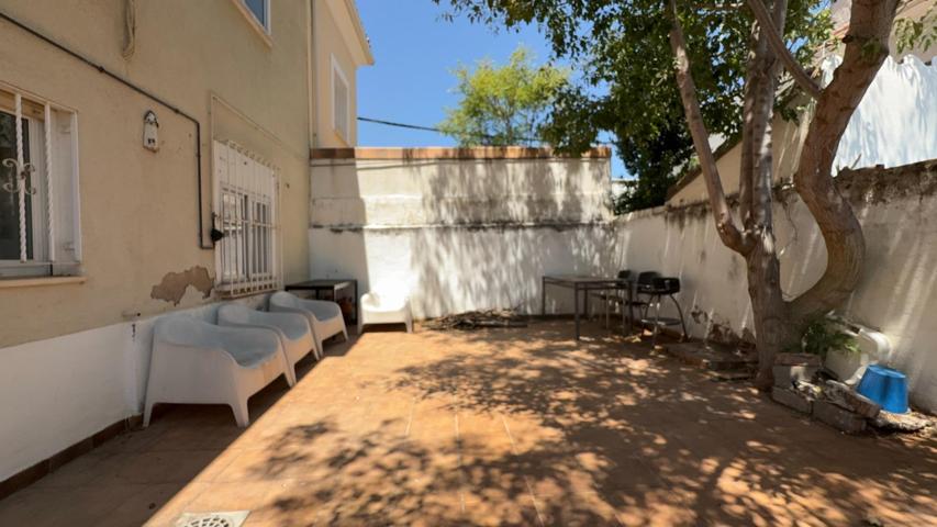 INMOBILIARIA ARBETETA VENDE CHALET EN ZONA CONSTITUCIÓN DE 4 DORMITORIOS photo 0