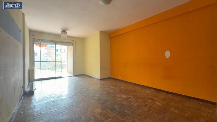 INMOBILIARIA ARBETETA VENDE PISO DE 3 DORMITORIOS EN ZONA PLAN SUR AMISTAD photo 0