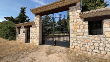 ESPECTACULAR VILLA EN VENTA EN EL OLIVAR (GUADALAJARA) – 524 m² CONSTRUIDOS EN PARCELA DE 3.302 m² photo 0