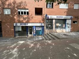 Local en alquiler en calle Zaragoza, con zona diáfana, oficinas y acceso por dos fachadas photo 0