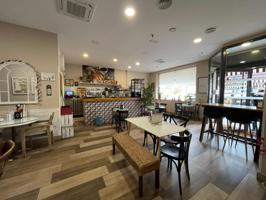 Oportunidad única: cafetería en pleno funcionamiento y totalmente reformada en el Centro Comercial Valgreen photo 0