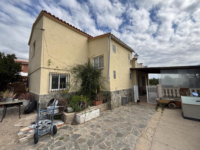 Casa En venta en La Riera de Gaià photo 0