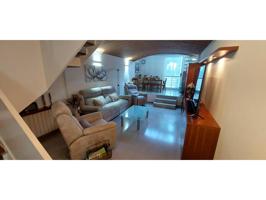 AMPLIA CASA EN VENTA EN EL CENTRO DE SABADELL photo 0