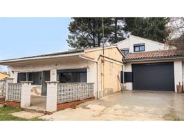 ESPACIOSO CHALET DE 5 HABITACIONES EN VENTA EN QUEROL photo 0