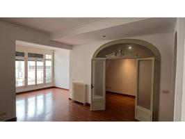 EXCELENTE PISO EN VENTA EN EL CCENTRO DE IGUALADA photo 0
