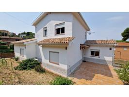 EXCELENTE XALET EN VENTA EN LLINARS DEL VALLÈS. DOS VIVIENDAS EN UNA! photo 0