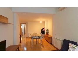 PLANTA BAJA EN VENTA EN LA CALLE VALLÈS DE SABADELL CENTRO CON PLAZA DE PK Y TRASTERO photo 0