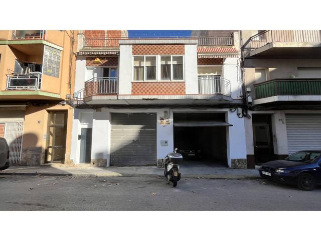 EXCELENTE Y AMPLIA CASA EN VENTA EN VILAFRANCA! photo 0