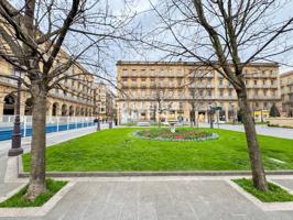 Venta de piso en San Sebastián - Donostia photo 0