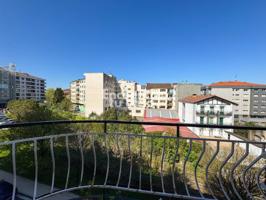 Piso céntrico con vistas y listo para entrar a vivir photo 0