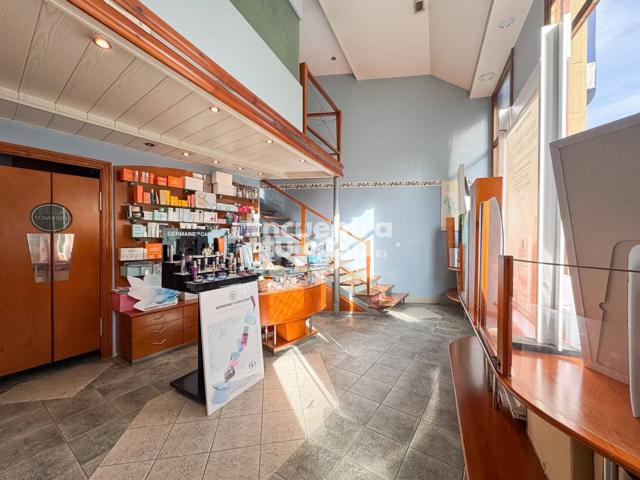 OPORTUNIDAD EN IRUN – CENTRO ESTÉTICO CON GRAN ESCAPARATE Y ZONA DE MUCHO PASO photo 0