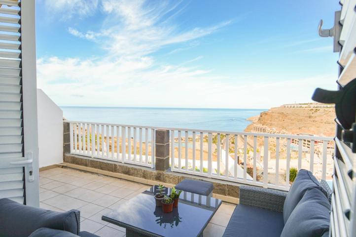 Apartamento con terraza y preciosas vistas al mar en Amadores photo 0