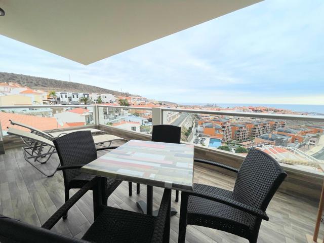 Apartamento con amplia terraza en Loma 2 photo 0